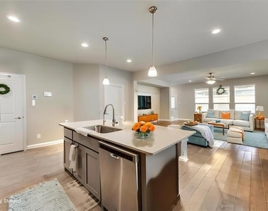 837 Wilmott Terrace - Photo Thumbnail 6