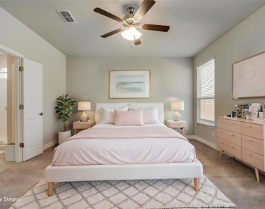 837 Wilmott Terrace - Photo Thumbnail 2