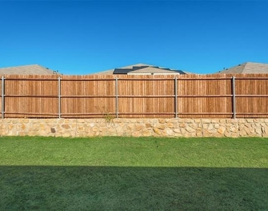 837 Wilmott Terrace - Photo Thumbnail 11