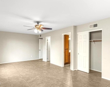 1702 E Gaylon Drive - Photo Thumbnail 12