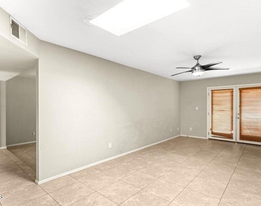1702 E Gaylon Drive - Photo Thumbnail 2