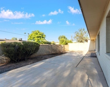 1702 E Gaylon Drive - Photo Thumbnail 19