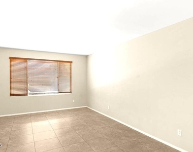 1702 E Gaylon Drive - Photo Thumbnail 9