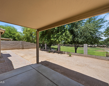 1616 E Desert Lane - Photo Thumbnail 21