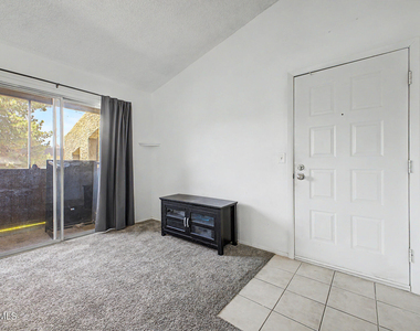 461 W Holmes Avenue - Photo Thumbnail 2