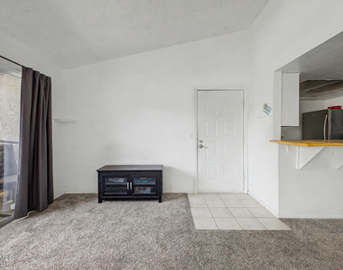 461 W Holmes Avenue - Photo Thumbnail 4