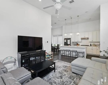 222 Woodson Street - Photo Thumbnail 9