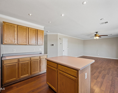 210 E Jasper Court - Photo Thumbnail 10