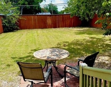 6834 Victoria Avenue - Photo Thumbnail 8