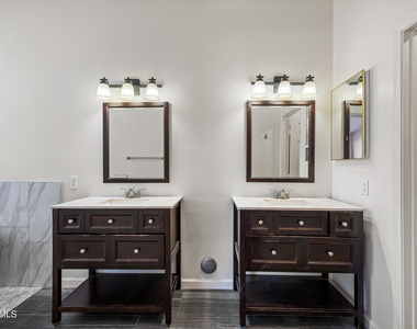 921 W Sun Coast Dr Drive - Photo Thumbnail 20