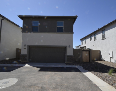 1306 W Sparrow Drive - Photo Thumbnail 15