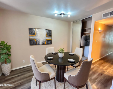 14203 N 19th Avenue - Photo Thumbnail 5