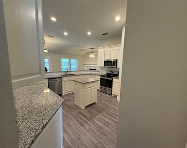 7341 Chambers Lane - Photo Thumbnail 12