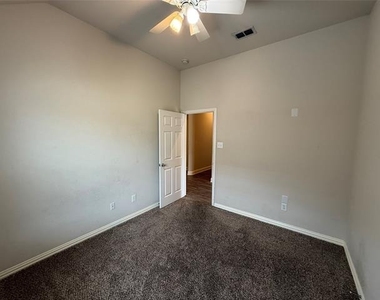7341 Chambers Lane - Photo Thumbnail 5