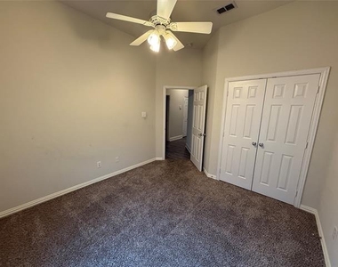 7341 Chambers Lane - Photo Thumbnail 11