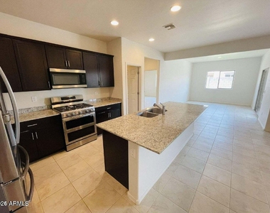 43691 W Yucca Lane - Photo Thumbnail 1