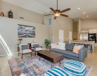 1585 W Honeysuckle Lane - Photo Thumbnail 6
