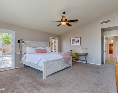 1585 W Honeysuckle Lane - Photo Thumbnail 14