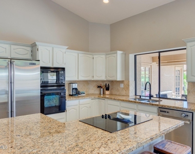 1585 W Honeysuckle Lane - Photo Thumbnail 11