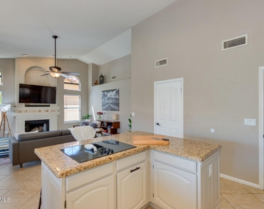 1585 W Honeysuckle Lane - Photo Thumbnail 8