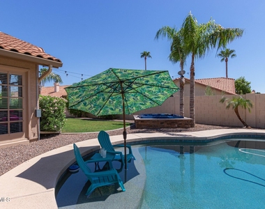 1585 W Honeysuckle Lane - Photo Thumbnail 26