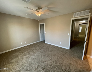 1143 E Cedar Street - Photo Thumbnail 30