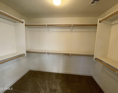 1143 E Cedar Street - Photo Thumbnail 15