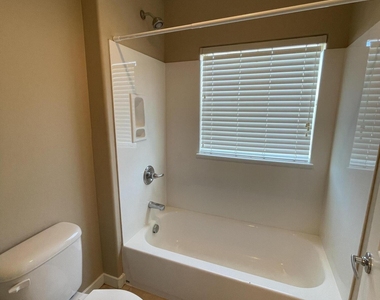 1143 E Cedar Street - Photo Thumbnail 27