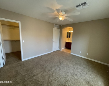 1143 E Cedar Street - Photo Thumbnail 28