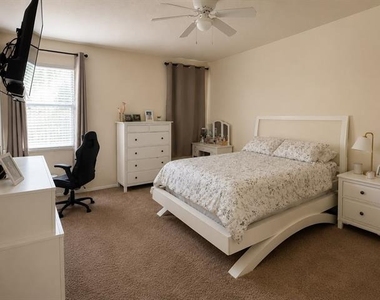 2313 Orchid Drive - Photo Thumbnail 7