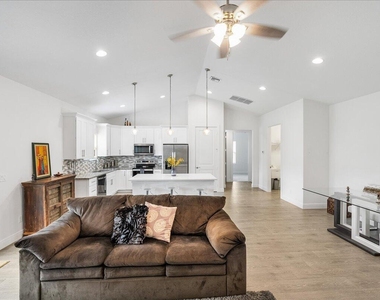 5362 Nw Akbar Terrace - Photo Thumbnail 9