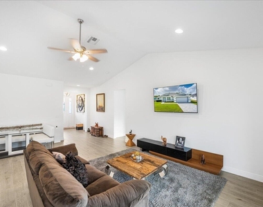 5362 Nw Akbar Terrace - Photo Thumbnail 7
