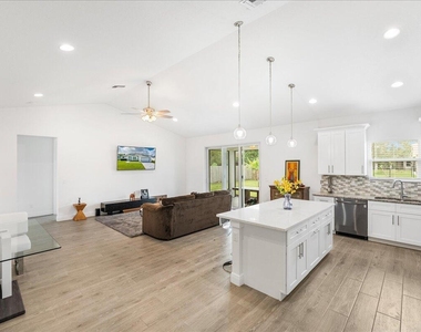 5362 Nw Akbar Terrace - Photo Thumbnail 14