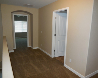 1147 E Cedar Street - Photo Thumbnail 28