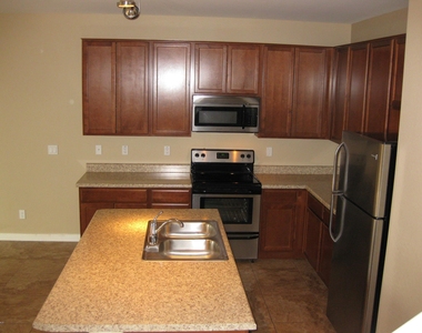1147 E Cedar Street - Photo Thumbnail 3