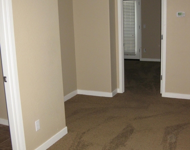 1147 E Cedar Street - Photo Thumbnail 17