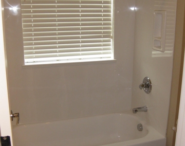 1147 E Cedar Street - Photo Thumbnail 10