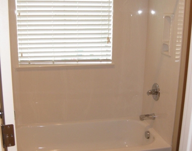 1147 E Cedar Street - Photo Thumbnail 13