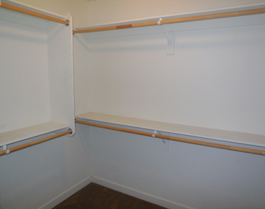 1147 E Cedar Street - Photo Thumbnail 21