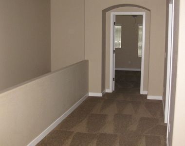 1147 E Cedar Street - Photo Thumbnail 16