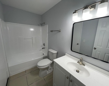 5956 Nw 21st Street - Photo Thumbnail 9
