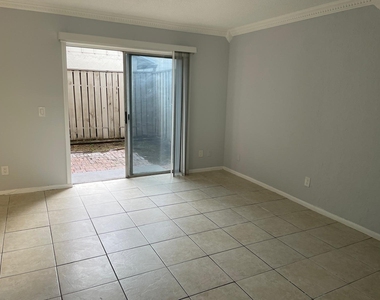 5956 Nw 21st Street - Photo Thumbnail 6