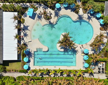 5172 Se Club Way - Photo Thumbnail 1
