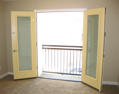 1163 E Cedar Street - Photo Thumbnail 14