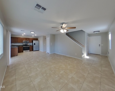 42065 W Sunland Drive - Photo Thumbnail 2