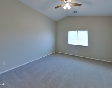 42065 W Sunland Drive - Photo Thumbnail 5