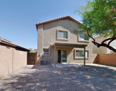 42065 W Sunland Drive - Photo Thumbnail 14