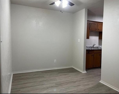 5014 Inverness Avenue - Photo Thumbnail 2