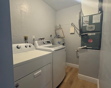 5861 Nw 16th Place - Photo Thumbnail 8