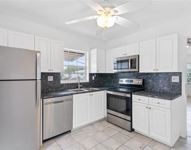 242 Neptune Avenue - Photo Thumbnail 4